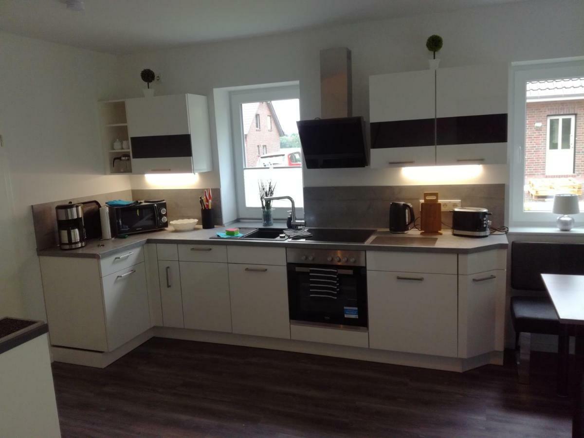 Auszeit & Ankerplatz Apartment Аурих Екстериор снимка