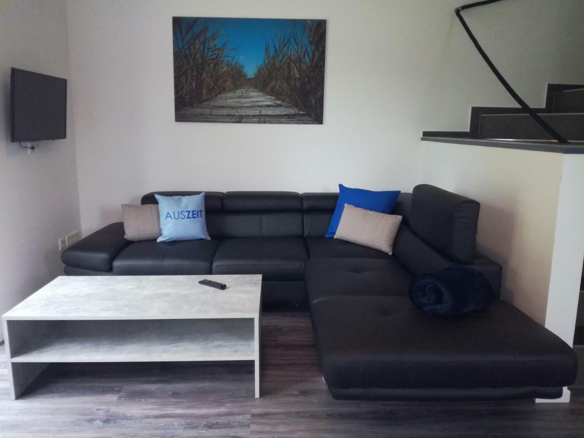 Auszeit & Ankerplatz Apartment Аурих Екстериор снимка